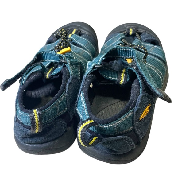 Keen Closed-toe Water Shoes - Picture 3 of 4